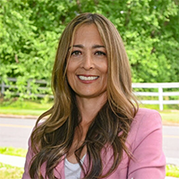 Davenie-Pereira-headshot